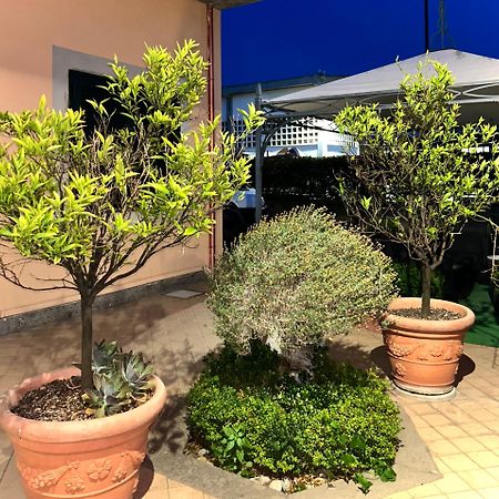 Hotel Dei Tartari Guidonia Esterno foto