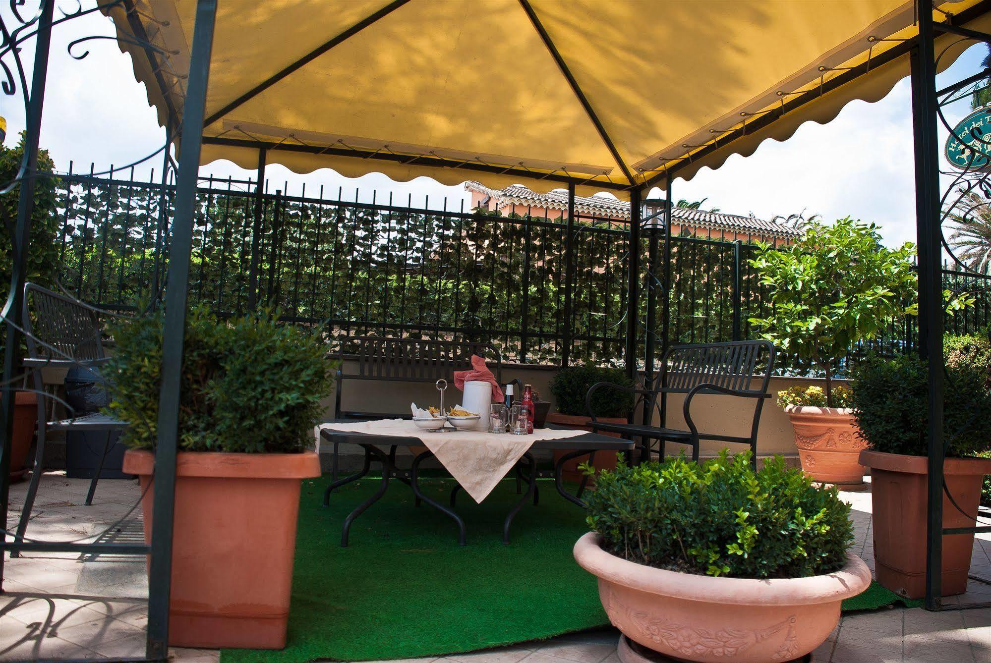 Hotel Dei Tartari Guidonia Esterno foto