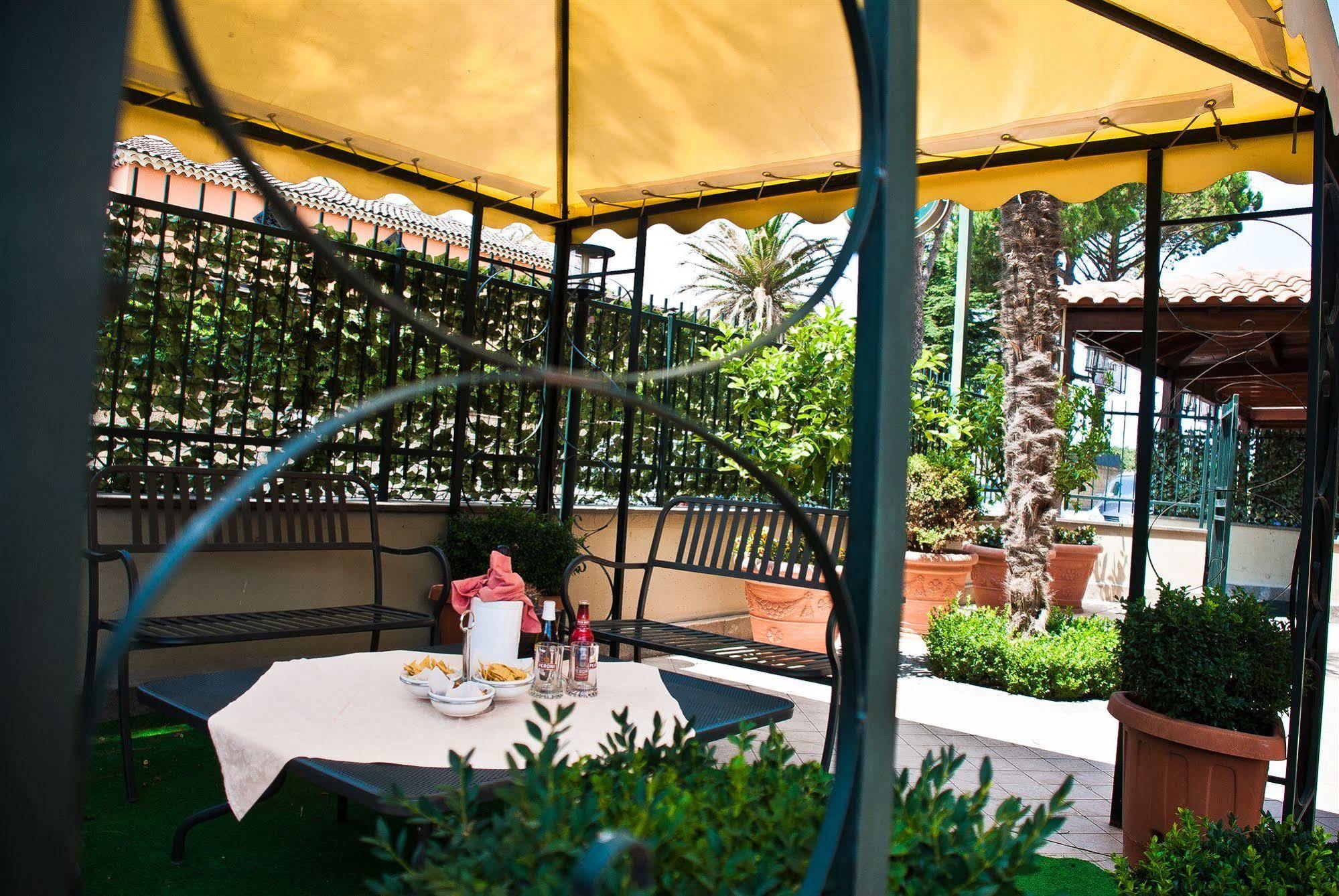 Hotel Dei Tartari Guidonia Esterno foto