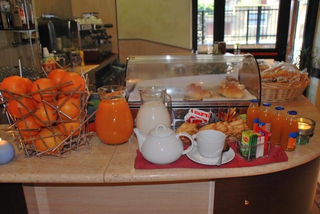 Hotel Dei Tartari Guidonia Esterno foto